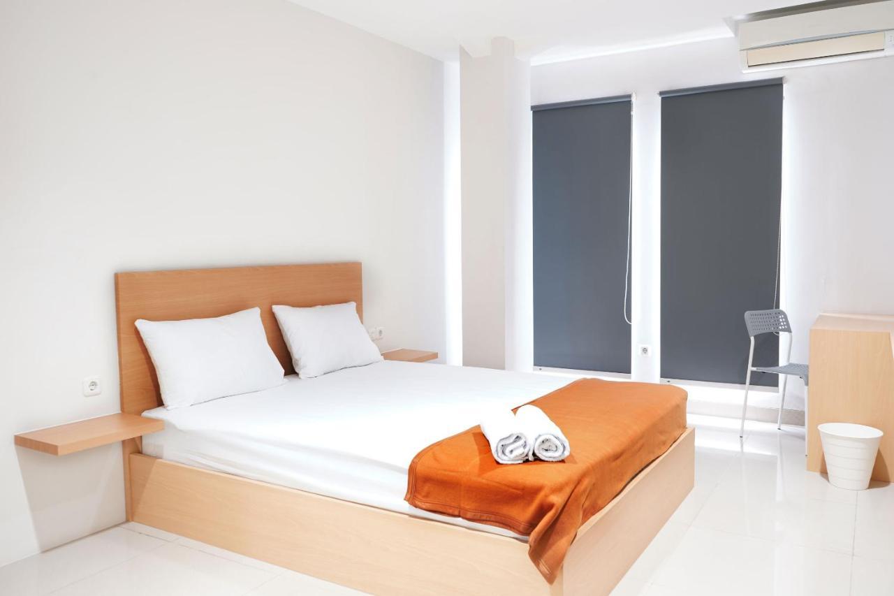 Urooms Senayan Jakarta Exterior foto